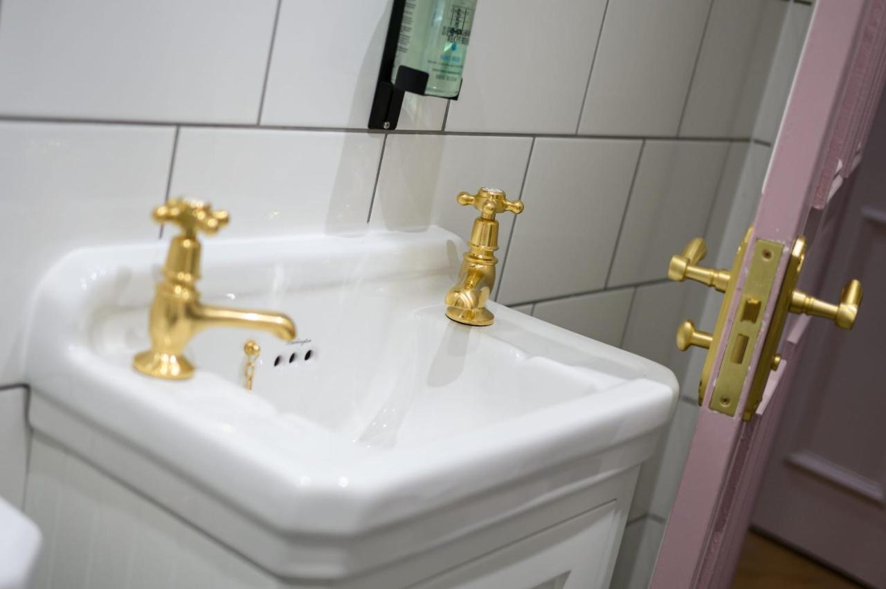 Super King Garden Suite With En-Suite Эдинбург Экстерьер фото